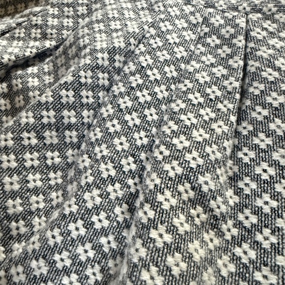 High Quality | Size XS | Thick Pleated Fall Skirt - Picture 3 of 6